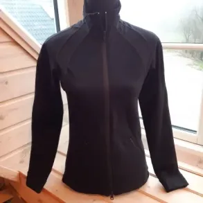 FITS Breathable Basic Shirt - Black Small